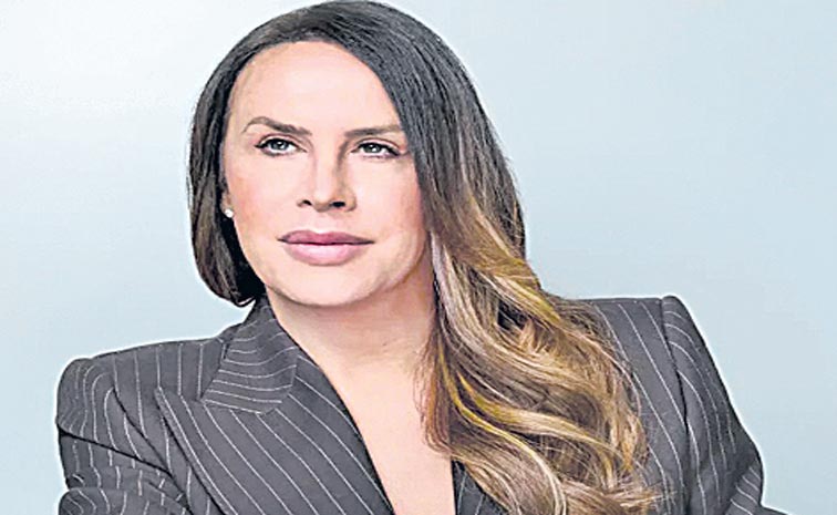 Karla-Sofia-G.jpg