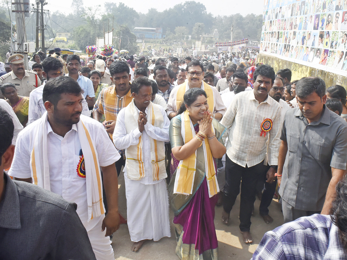 Pydithalli_20Ammavari_20Sirimanotsavam_20In_20Parvathipuram_20Manyam_20district_20Photos_20_2822_29.jpg 11