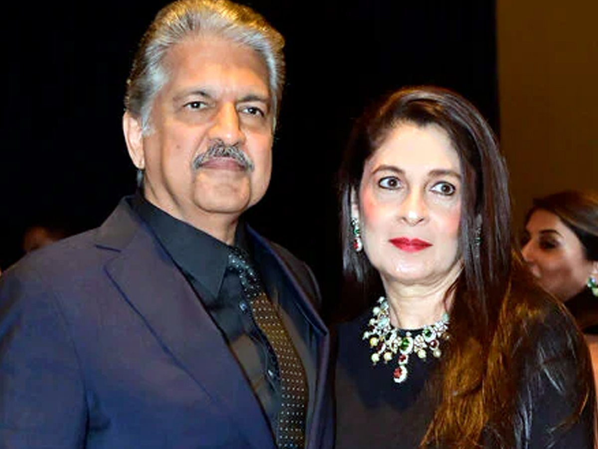 Sabyasachi_2025th_20celebrations12.jpg 14