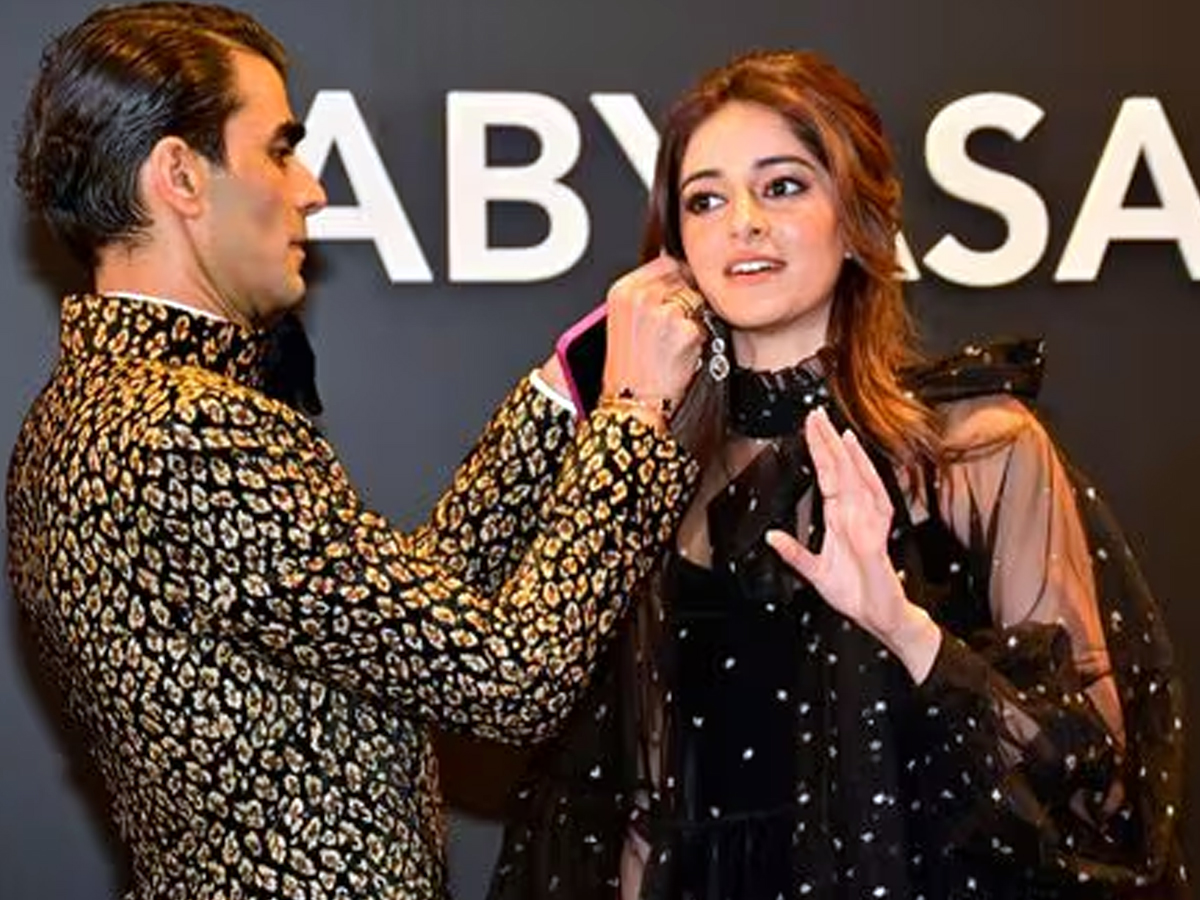 Sabyasachi_2025th_20celebrations13.jpg 15