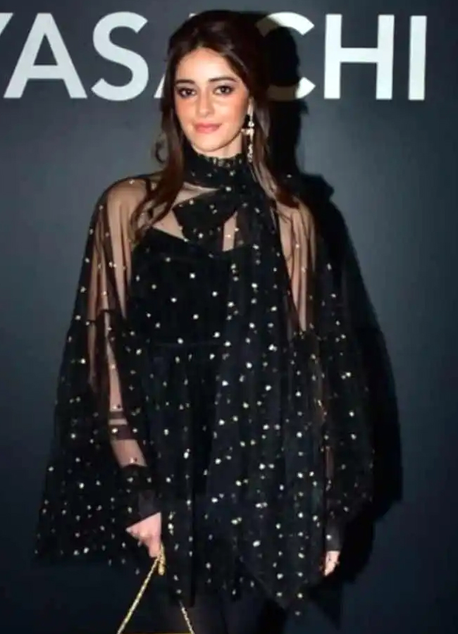 Sabyasachi_2025th_20celebrations22.jpg 24