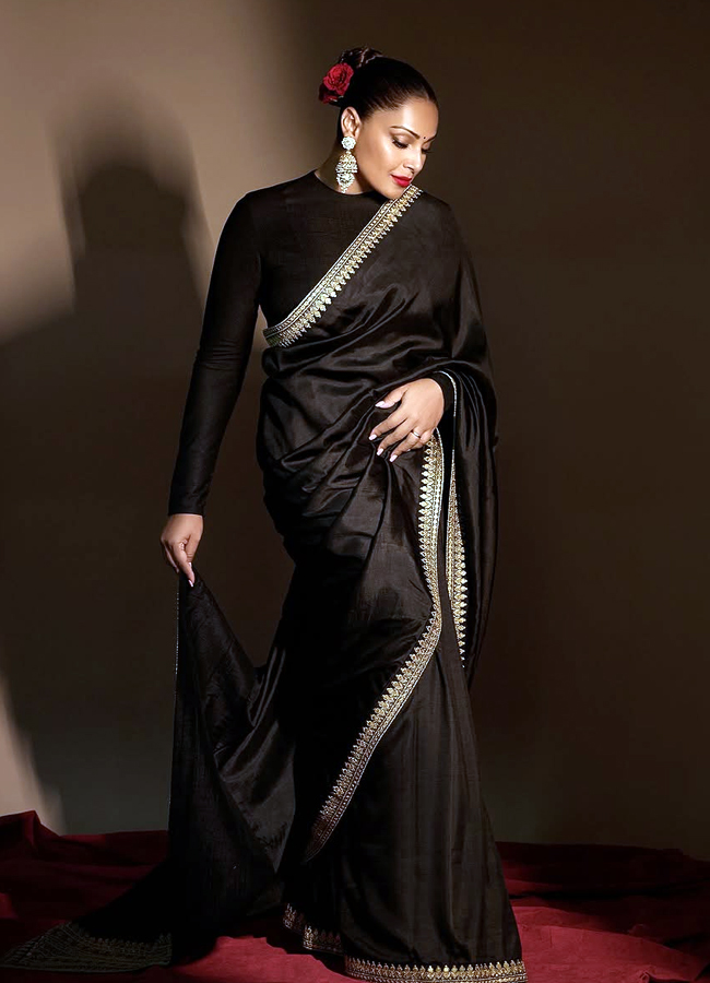 Sabyasachi_2025th_20celebrations24.jpg 26