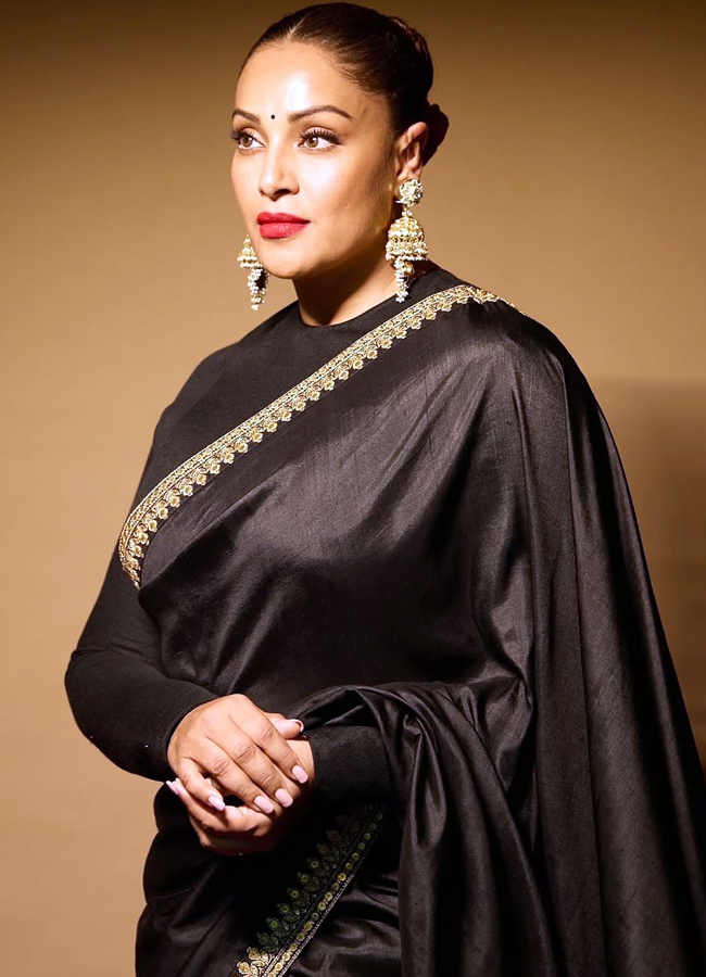 Sabyasachi_2025th_20celebrations26.jpg 28
