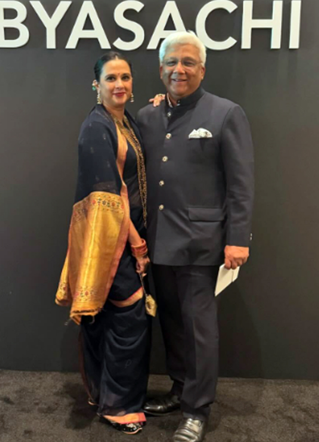 Sabyasachi_2025th_20celebrations28.jpg 29