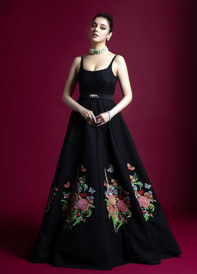 Sabyasachi_2025th_20celebrations4.jpg 10