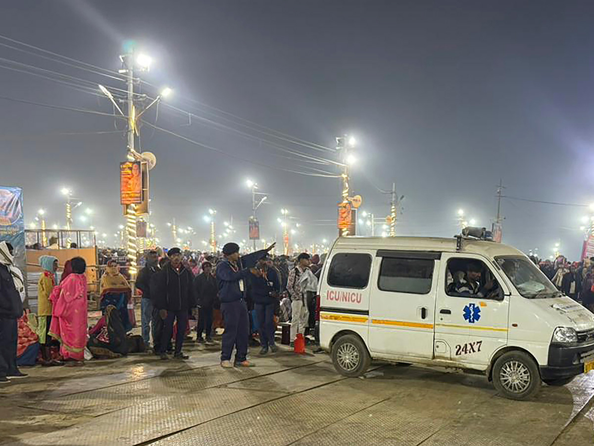 Maha_20Kumbh_20stampede_20Live_20updates_20Photos__20_289_29.jpg 9