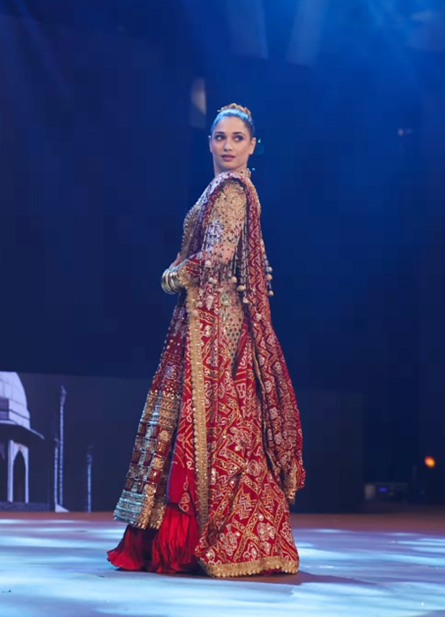 Mesmerising_20Pictures_20Of_20Kiara_20Advani_20_2810_29.jpg 6