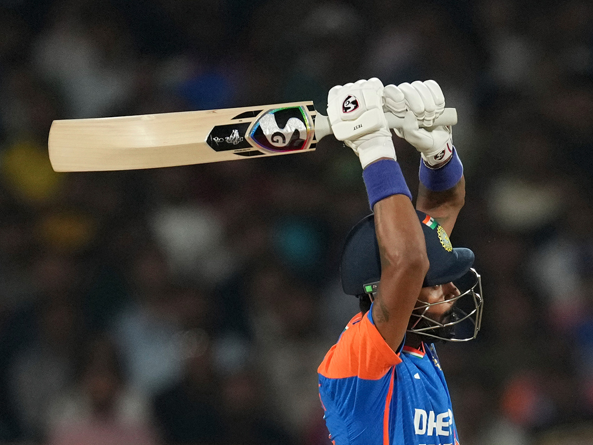 Twenty20_20cricket_20match_20between_20England_20and_20India_20in_20Rajkot_20Photos__20_2812_29.jpg 12