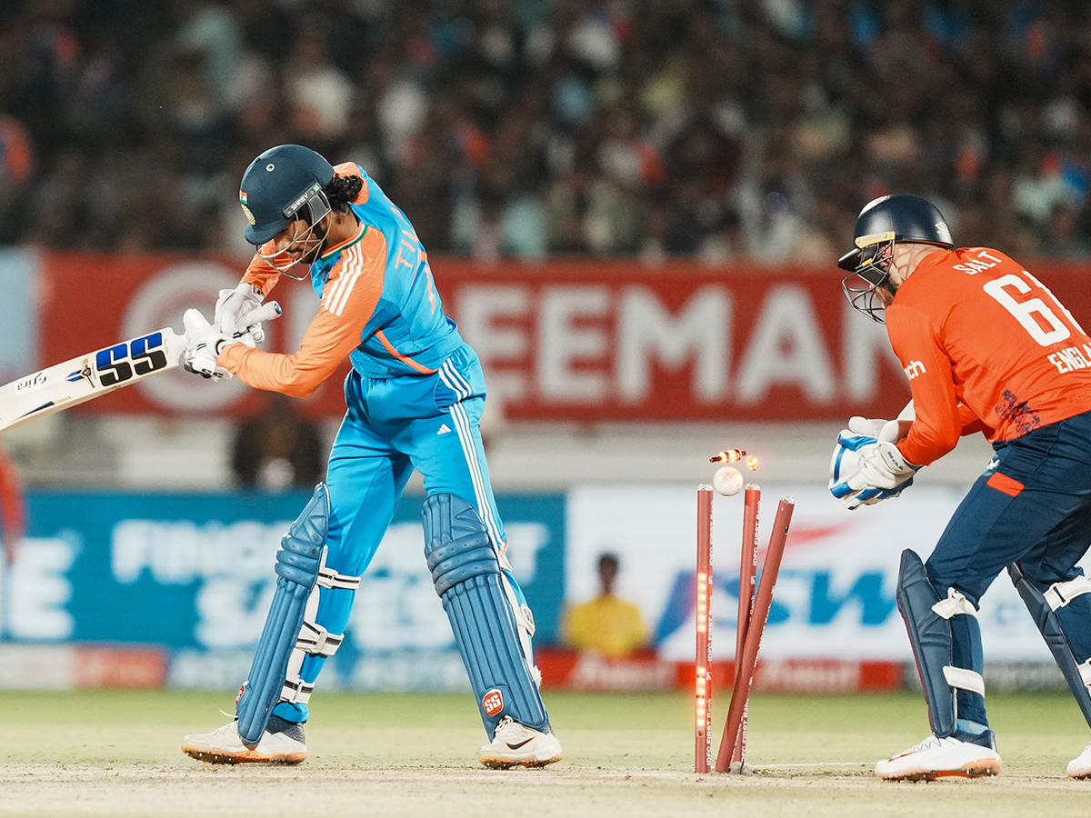 Twenty20_20cricket_20match_20between_20England_20and_20India_20in_20Rajkot_20Photos__20_2814_29.jpg 14