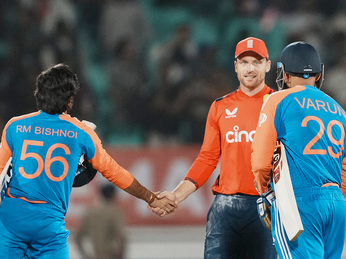 Twenty20_20cricket_20match_20between_20England_20and_20India_20in_20Rajkot_20Photos__20_281_29.jpg 1