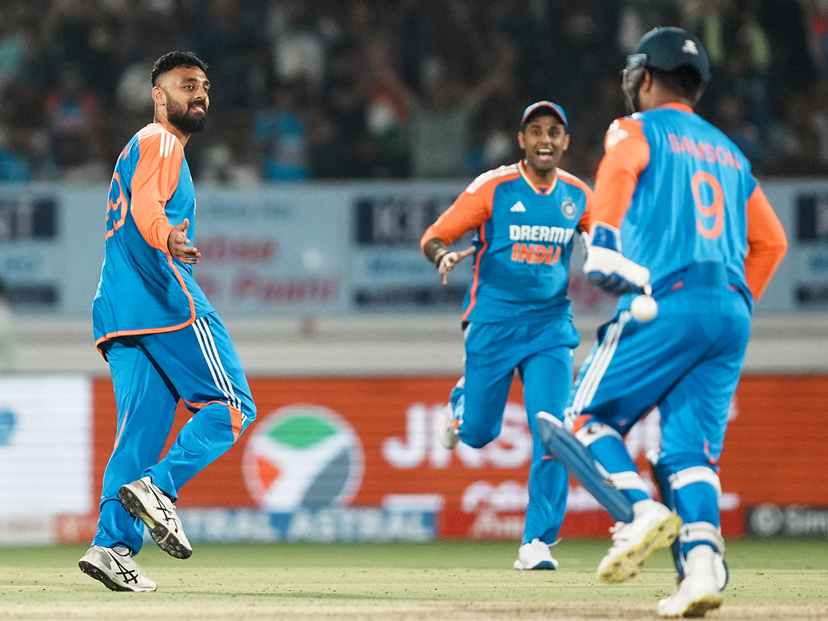 Twenty20_20cricket_20match_20between_20England_20and_20India_20in_20Rajkot_20Photos__20_2822_29.jpg 22
