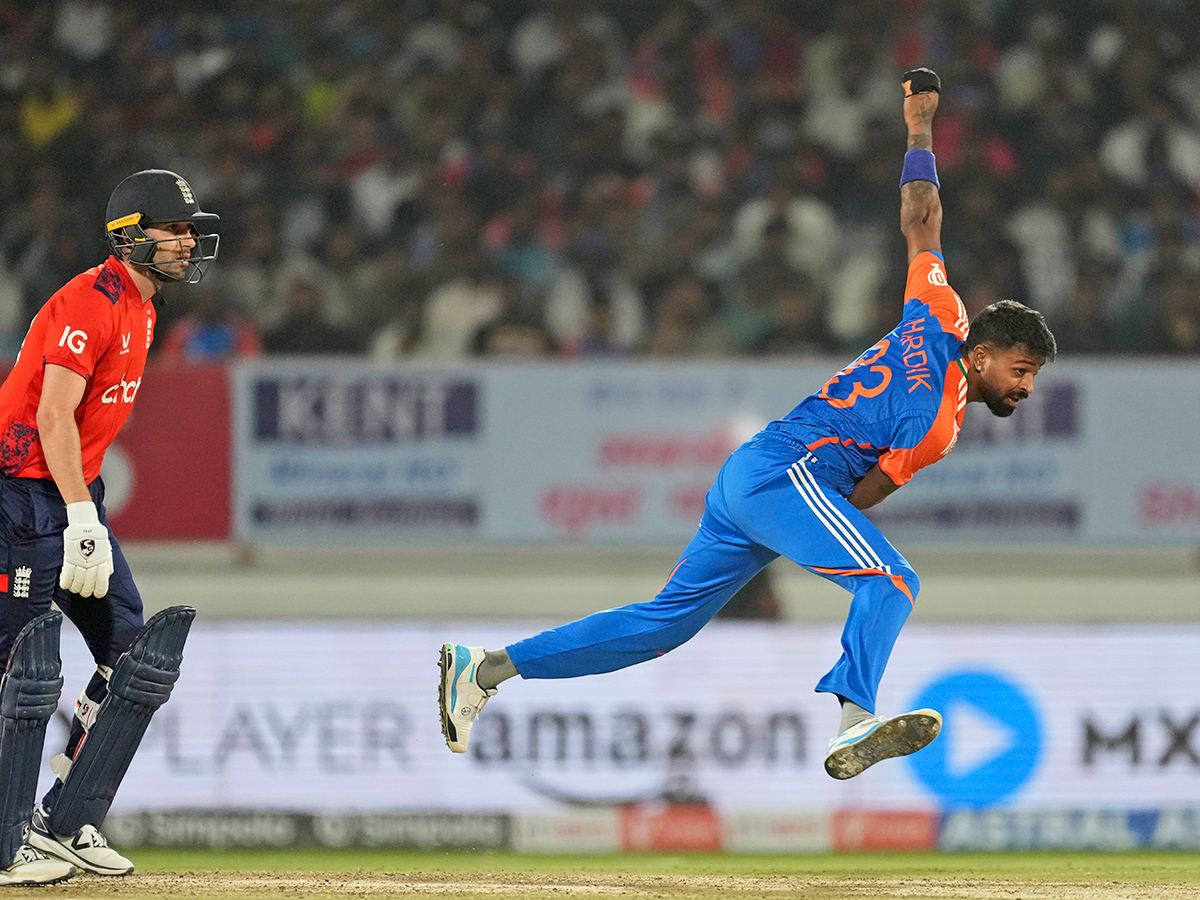 Twenty20_20cricket_20match_20between_20England_20and_20India_20in_20Rajkot_20Photos__20_2831_29.jpg 31
