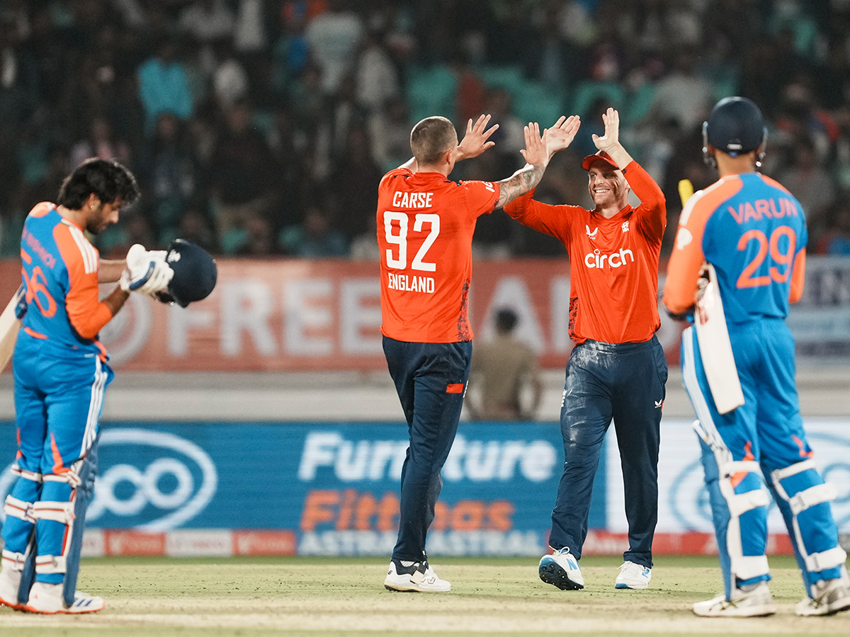 Twenty20_20cricket_20match_20between_20England_20and_20India_20in_20Rajkot_20Photos__20_283_29.jpg 3