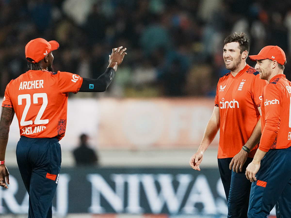 Twenty20_20cricket_20match_20between_20England_20and_20India_20in_20Rajkot_20Photos__20_284_29.jpg 4