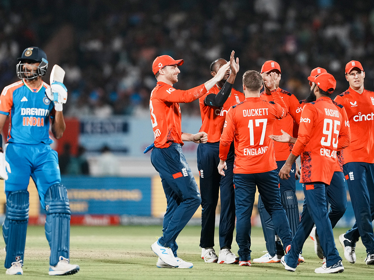 Twenty20_20cricket_20match_20between_20England_20and_20India_20in_20Rajkot_20Photos__20_285_29.jpg 5