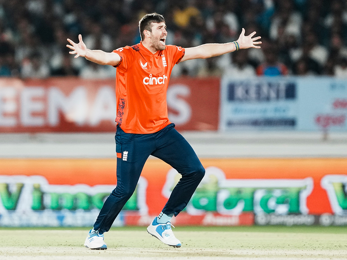 Twenty20_20cricket_20match_20between_20England_20and_20India_20in_20Rajkot_20Photos__20_287_29.jpg 7