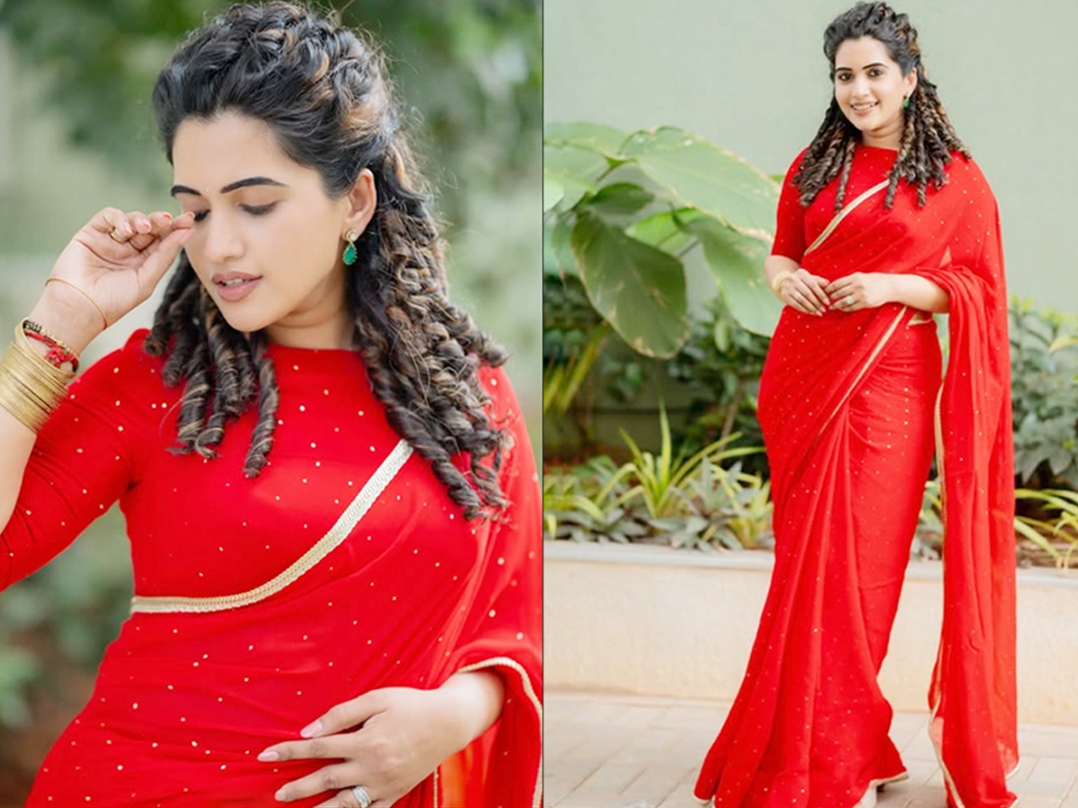 Sravanthi_20Red_20Saree_20Looks_20_2812_29.jpg 1