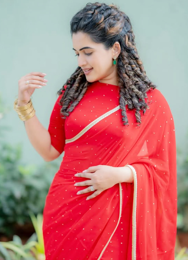 Sravanthi_20Red_20Saree_20Looks_20_289_29.jpg 7