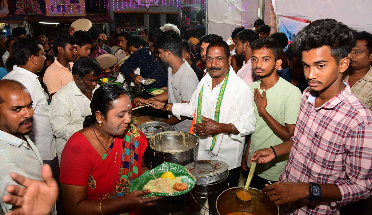 Tirumala_20Tholi_20Gadapa_20Sri_20Lakshmi_20Venkateshwara_20Swamy_20brahmotsavam_20photos_14.jpg 11