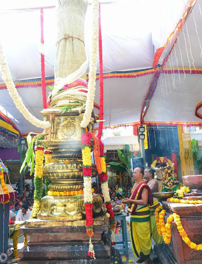 Tirumala_20Tholi_20Gadapa_20Sri_20Lakshmi_20Venkateshwara_20Swamy_20brahmotsavam_20photos_39.jpg 22