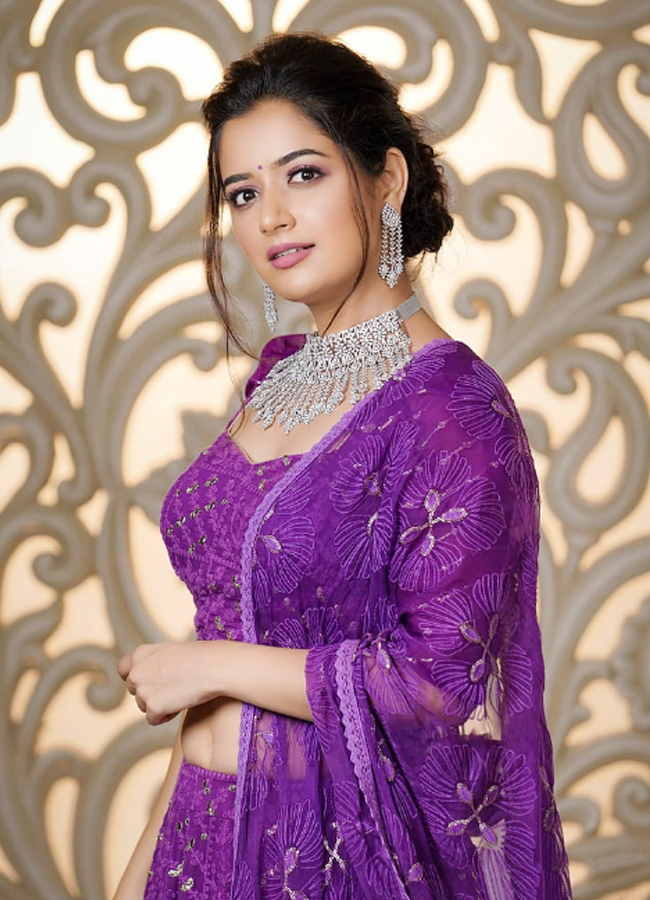 Ashika_20Ranganath_20Sizzles_20in_20Glamorous_20Avatars_20_289_29.jpg 10