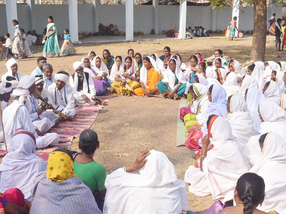 Huge_20Devotees_20Rush_20at_20Nagoba_20Jatara__20_2830_29.jpg 30