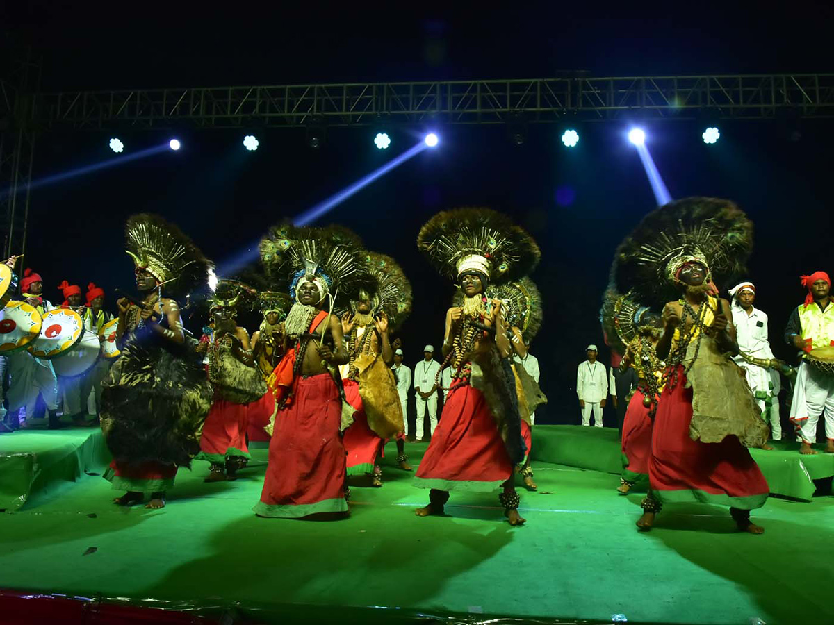 Huge_20Devotees_20Rush_20at_20Nagoba_20Jatara__20_286_29.jpg 6