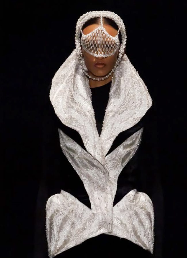 Paris_20Fashion_20Week_202025_20_283_29.jpg 10