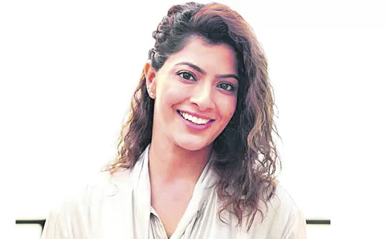 varalakshmi-sakshi.jpg