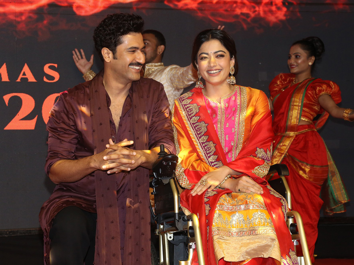 Vicky_20Kaushal_20And_20Rashmika_20Mandanna_20Song_20Chhaava_20Movie__20_286_29.jpg 6