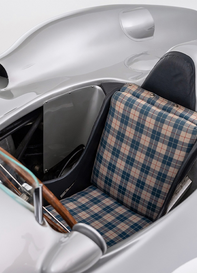 Benz_20old_20car2.jpg 3