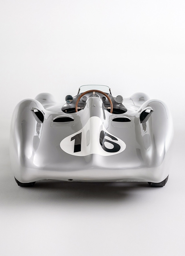 Benz_20old_20car3.jpg 4