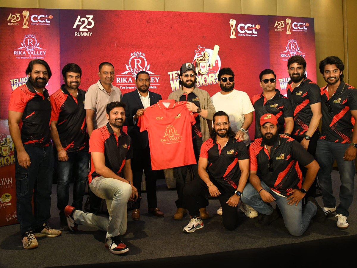 CCL_20Telugu_20Warriors_20Jersey_20Launch_20by_20Akhil_20Akkineni_20Photos__20_285_29.jpg 5