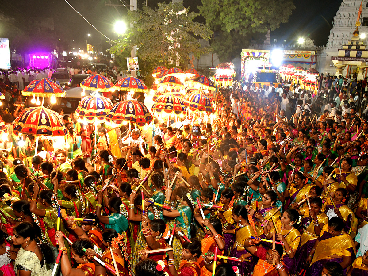 Cheruvugattu_20Jadala_20Parvathi_20Ramalingeswara_20Swamy_20Gramotsavam_4.jpg 4