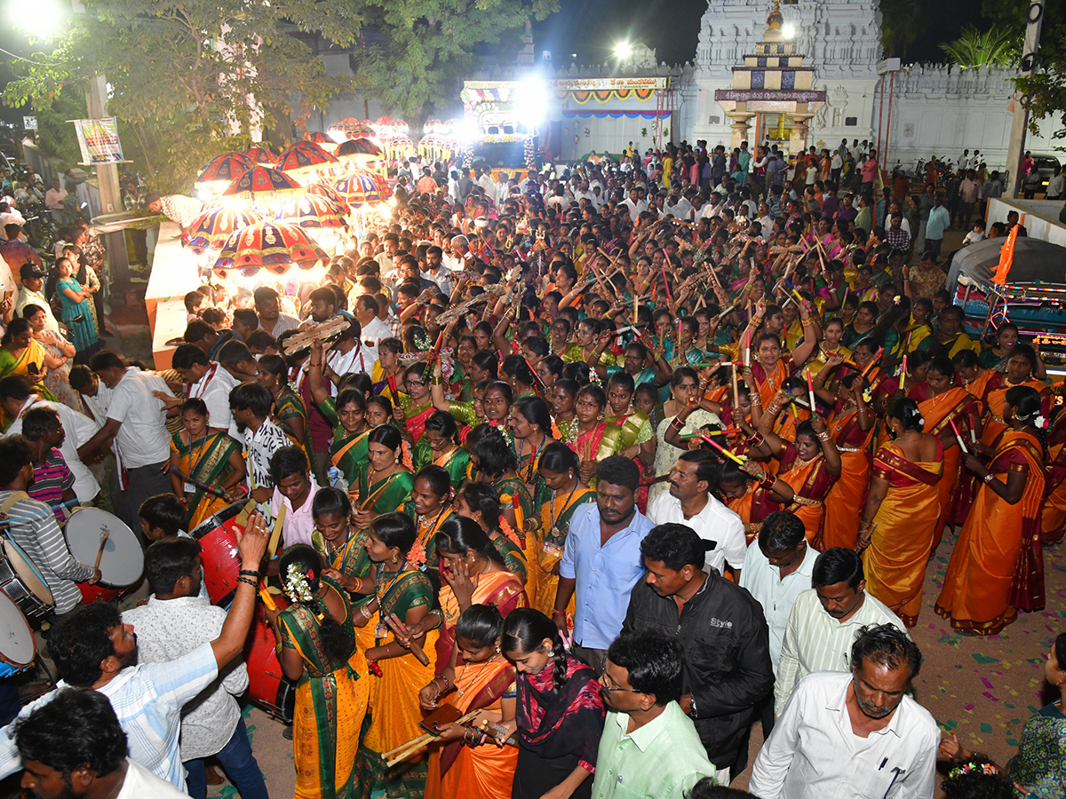 Cheruvugattu_20Jadala_20Parvathi_20Ramalingeswara_20Swamy_20Gramotsavam_5.jpg 5