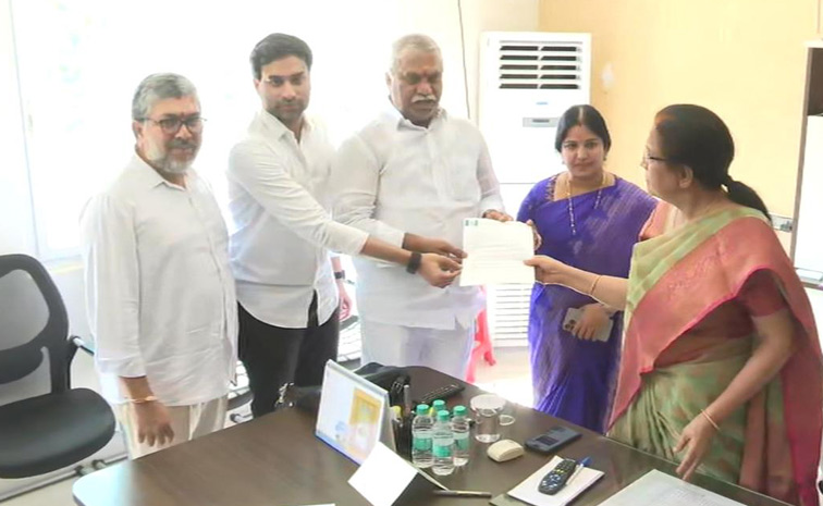YSRCP-Leaders-Given-Petition.jpg