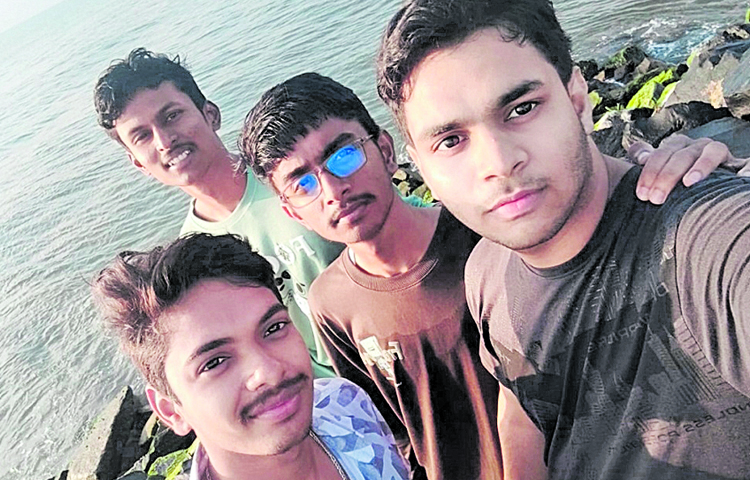 frnds.jpg