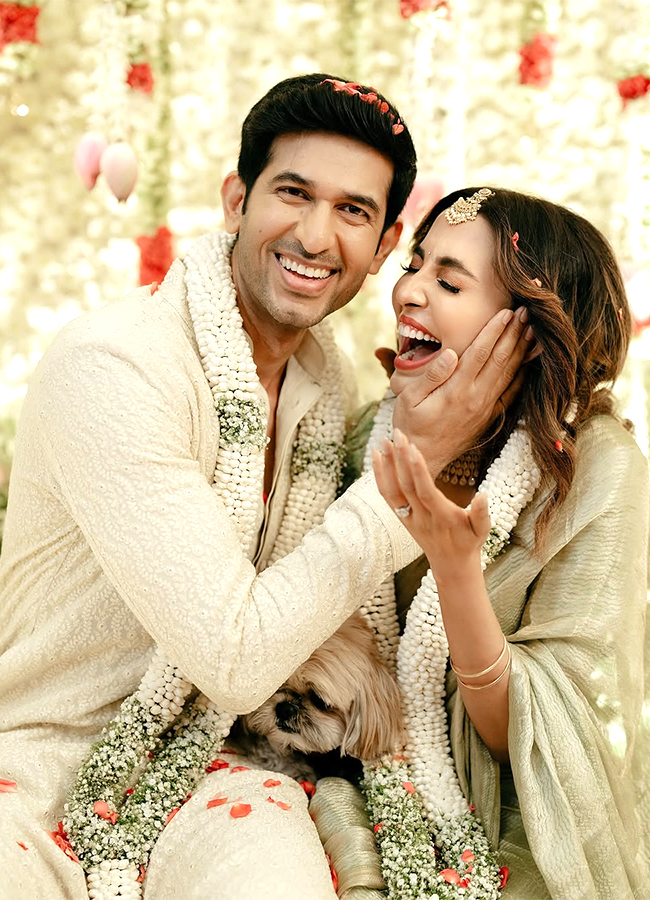 Actor_20Parvati_20Nair_20Gets_20Engaged_20To_20Businessman_20Aashrith_20Ashok_20photos_20goes_20viral__20_2813_29.jpg 13