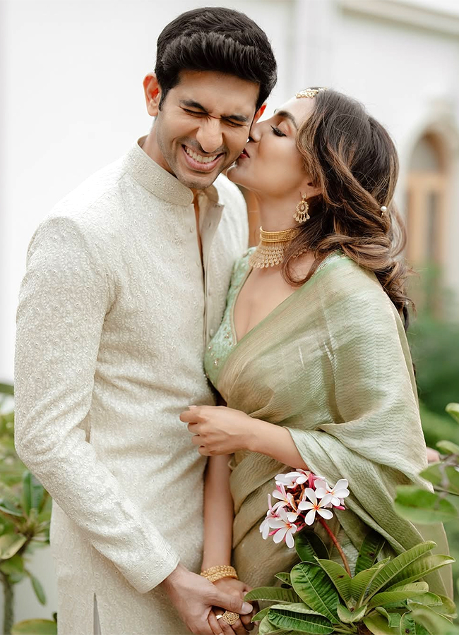 Actor_20Parvati_20Nair_20Gets_20Engaged_20To_20Businessman_20Aashrith_20Ashok_20photos_20goes_20viral__20_283_29.jpg 3
