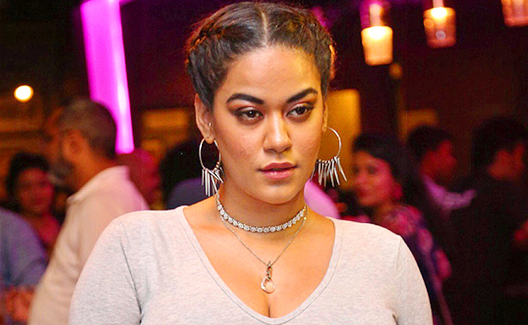 Mumaith-Khan2.jpg