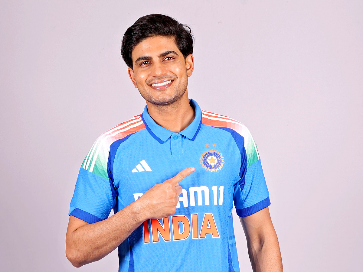 Check_20Out_20All_20New_20Team_20India_20Champions_20Trophy_20Jersey_20Photos_20_281_29.jpg 2