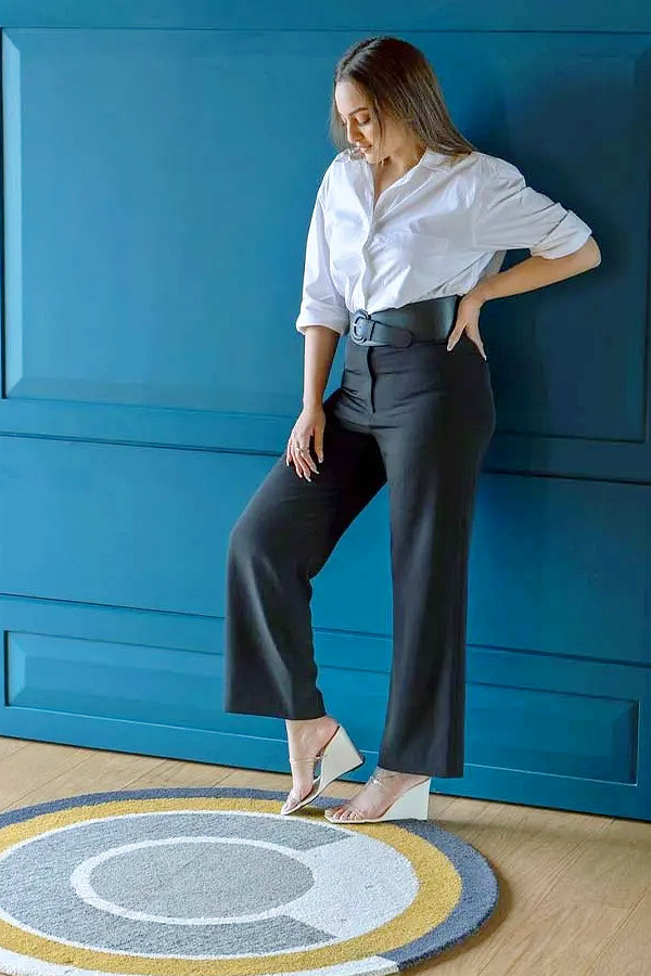 Sonakshi_20Sinha_20sells_20Bandra_20West_20apartment_20for_20over_20Rs_2022_20Crore.Check_20out_20The_20pictures_20_2814_29.jpg 14