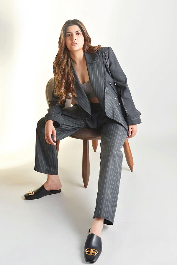 Ananya_20Birla_20Enters_20To_20Beauty_20Care_20Business_20Photos_20_281_29.jpg 2