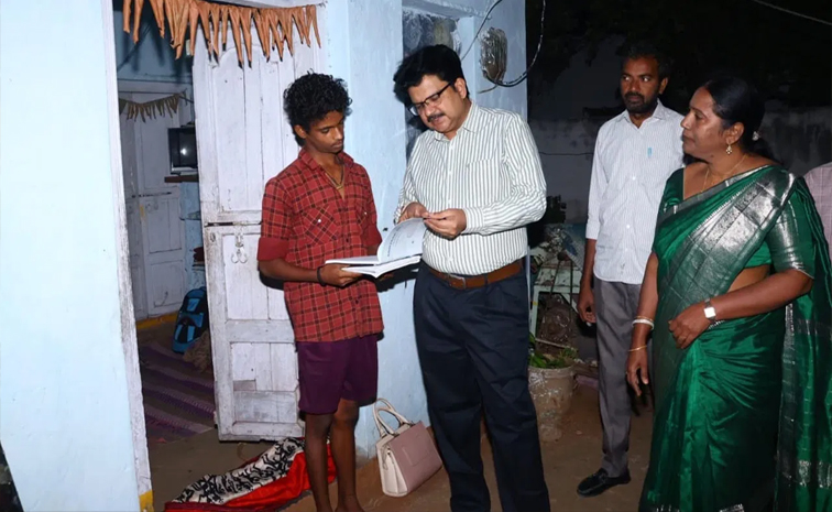 Bhuvanagiri_20Collector_20Hanumantha_20Rao.jpg