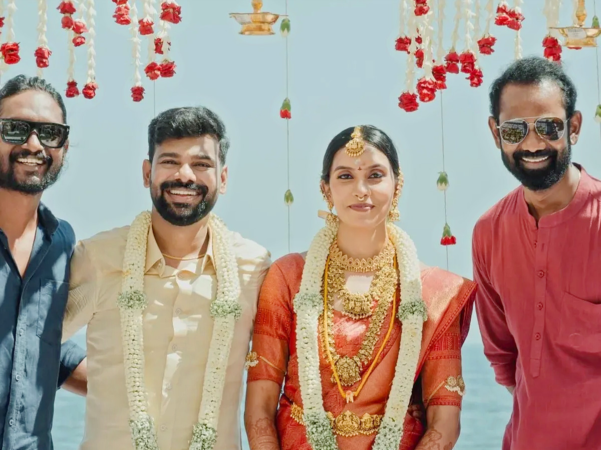 Hero_20karthi_20Attends_20cinematographer_20Thamizhazhagan_20Beach_20Style_20Wedding_20Photos_20_282_29.jpg 3