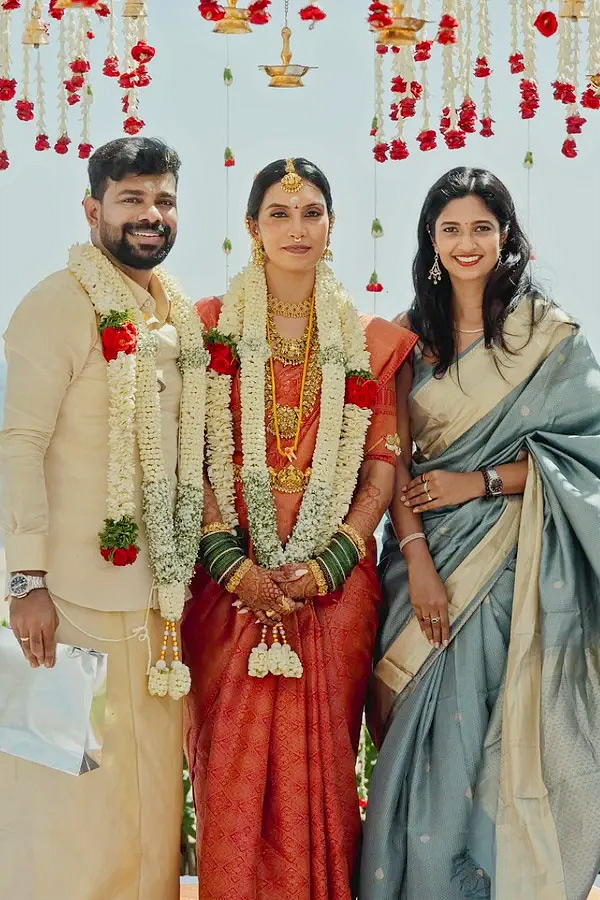 Hero_20karthi_20Attends_20cinematographer_20Thamizhazhagan_20Beach_20Style_20Wedding_20Photos_20_286_29.jpg 7