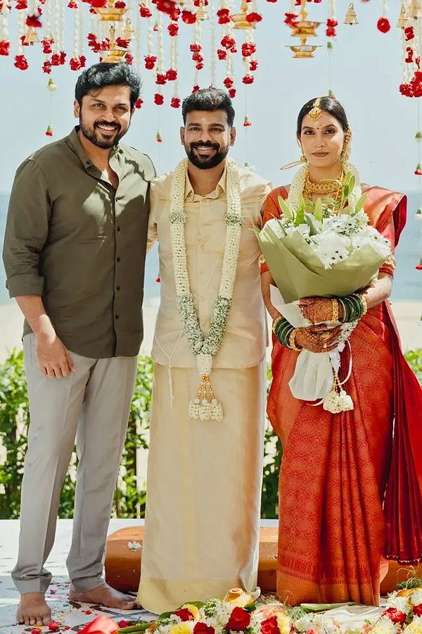 Hero_20karthi_20Attends_20cinematographer_20Thamizhazhagan_20Beach_20Style_20Wedding_20Photos_20_288_29.jpg 9