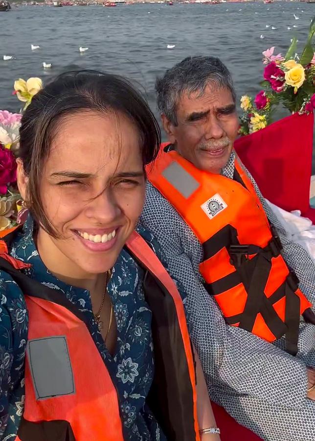 Saina_20Nehwal_20visited_20the_20ongoing_20Maha_20Kumbh_2.jpg 2
