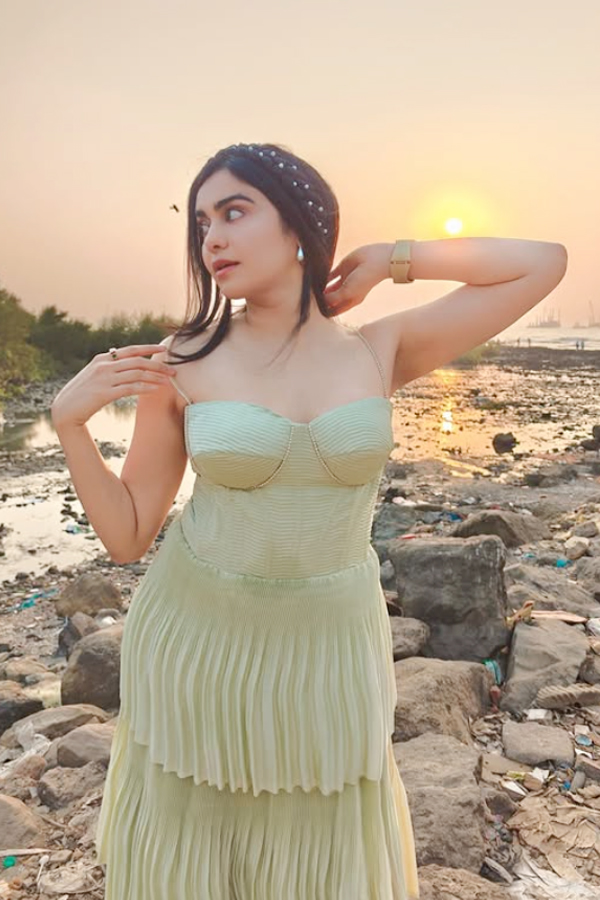 Adah_20Sharma_20Shares_20Sun_20Glam_20Pictures_20_20_289_29.jpg 10