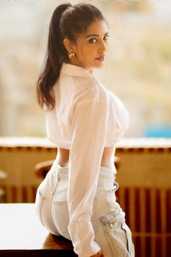 Daksha_20Nagarkar_20_283_29.jpg 4